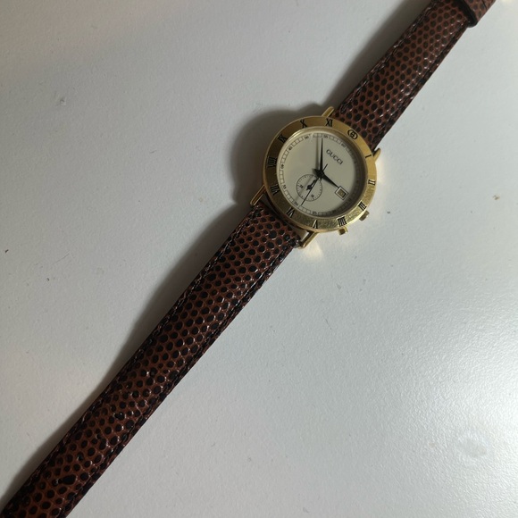 *READ Gucci 3800 Jr Chronograph Gold Plated Women's Watch - Picture 14 of 14